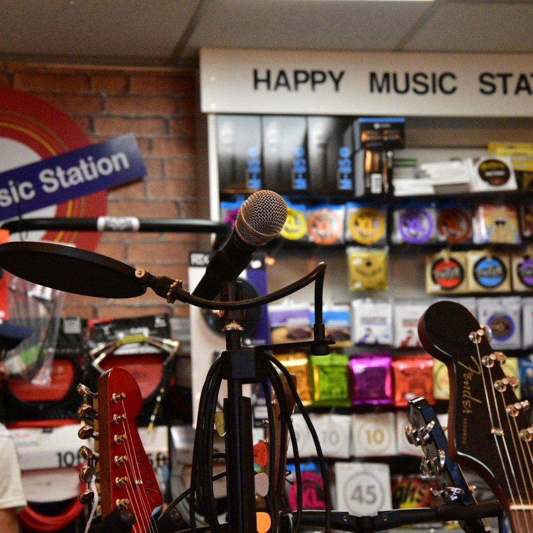 HAPPY MUSIC STATION 3